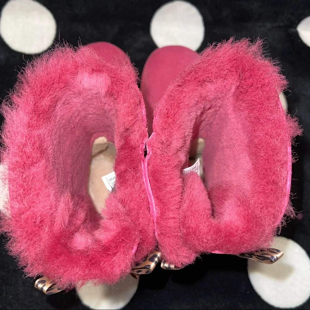 💕 UGG BOOTS - Bailey Bow 🎀 Cheetah Leopard Pink Size 5 Womens - Picture 5 of 13
